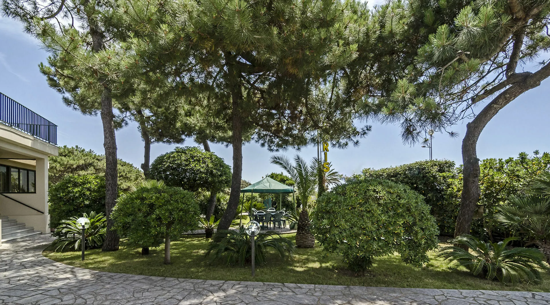 Hotel Paris Lido di Camaiore 3*,